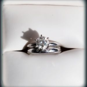 Diamond/White Gold bridal ring set
